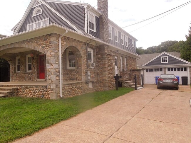 34 Bellevue Ave Unit 2