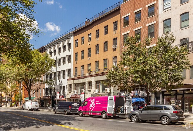 Photo - 219 W 14th St