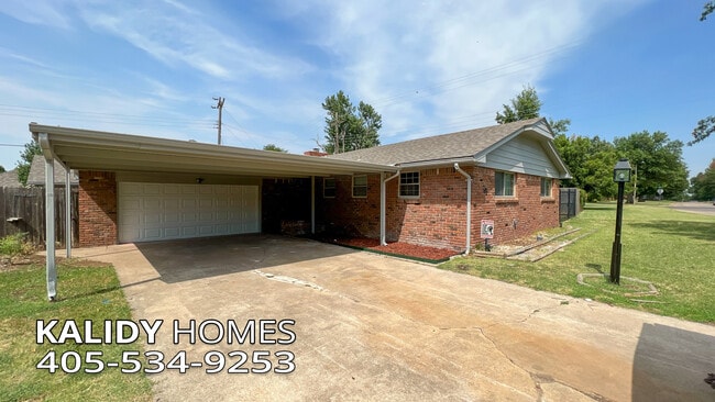 Photo - 702 Amity Ln