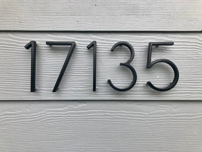 Photo - 17135 Beers Ave