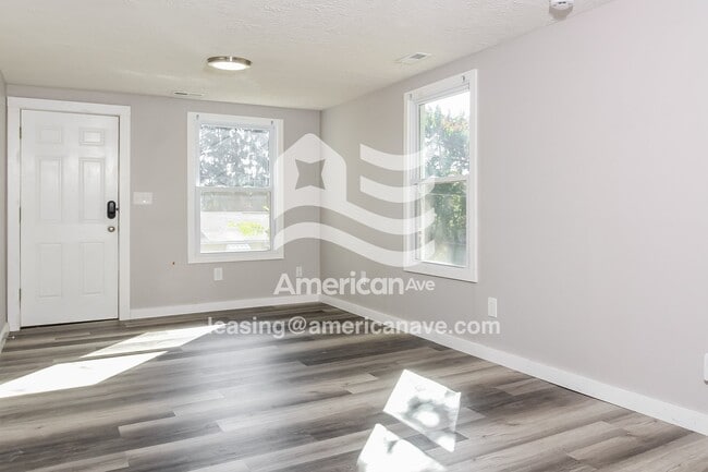 Photo - 2115 Tanner Ave SW