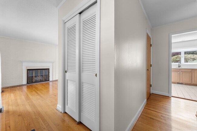 Photo - 1055 Inverness Rd