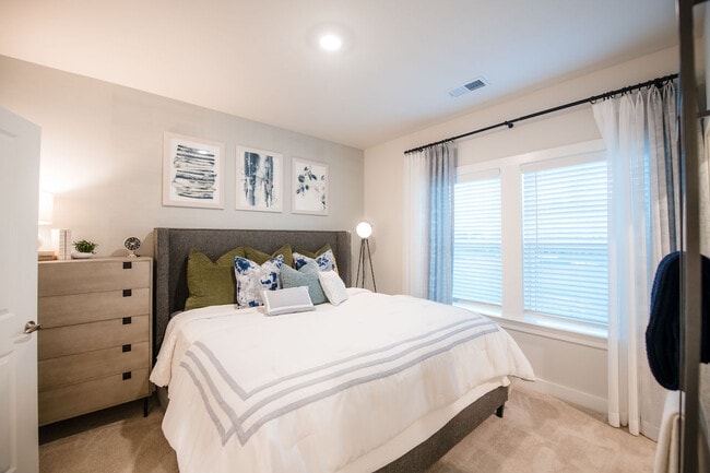 Photo - Hawthorne at the Pointe