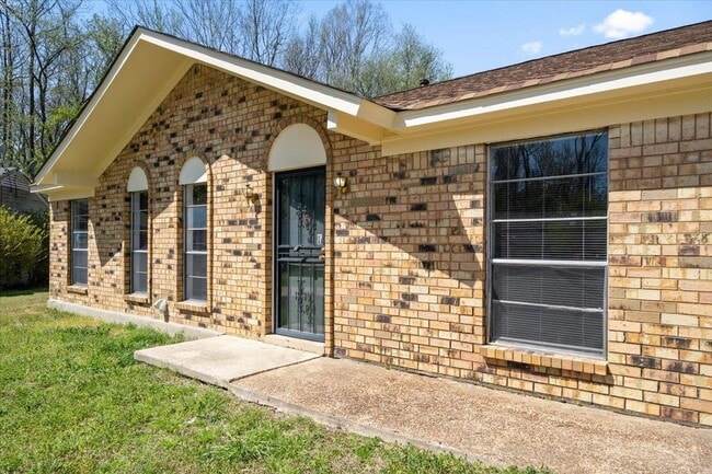 Photo - 734 Archie Dr