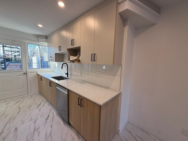 Photo - 7032 Rue Birnam