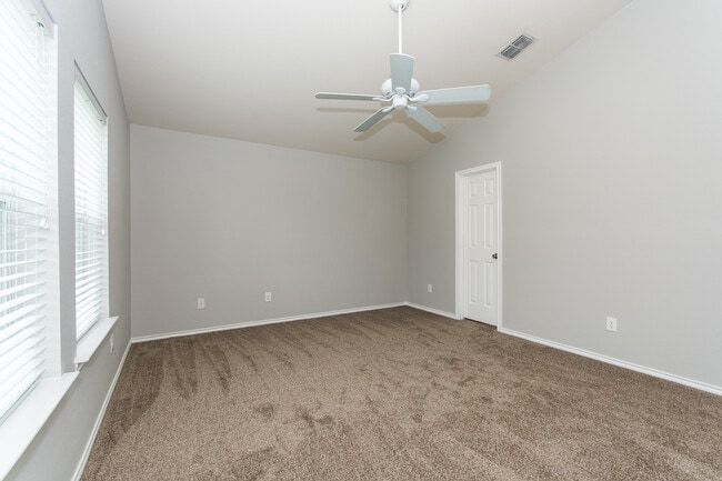 Photo - 1413 Gordon Dr