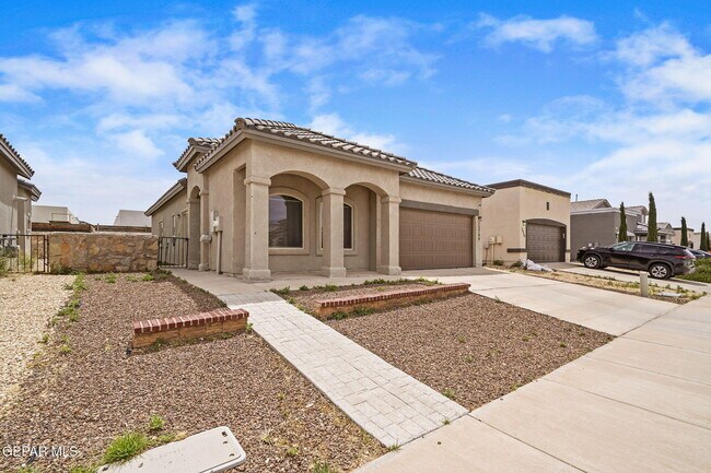 Photo - 13760 Blackburn Ave