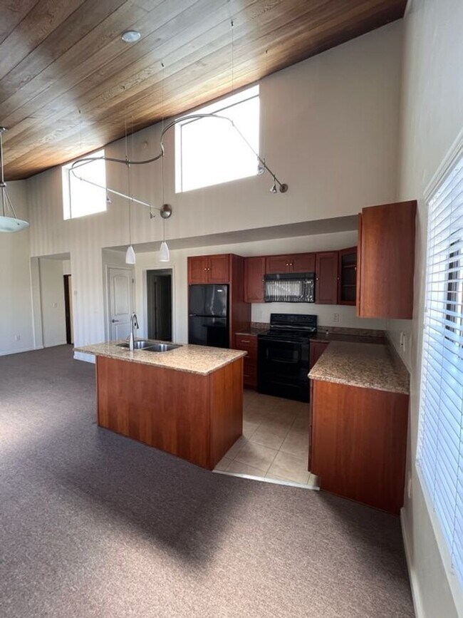 Photo - CM550L Unit G