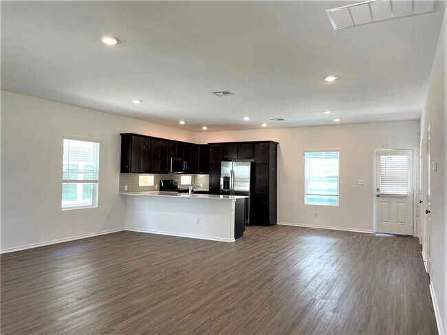 Photo - 1513 Weatherford Ln