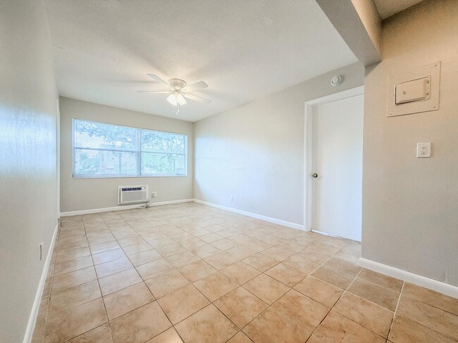 Photo - 1101 NE 23rd Terrace