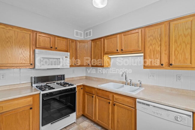 Photo - 10423 Balmoral Dr