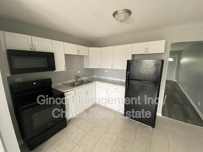 Photo - 29837 Illinois 50 - 8