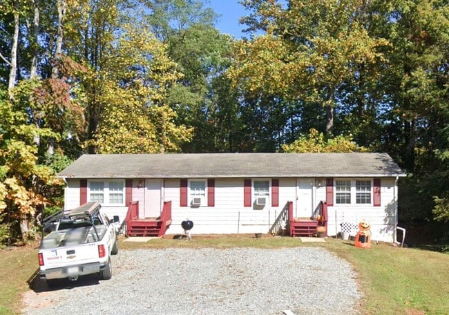 Building Photo - 147 Dana Dr Rental