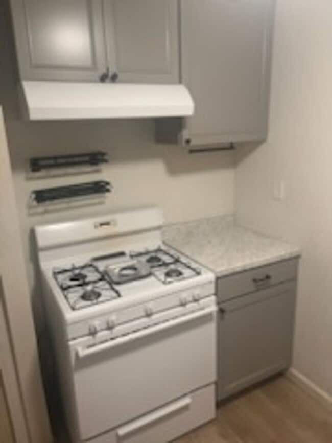Photo - OL811/8171/2-Holmes, Kelsey Unit 811 1/2