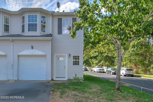 Building Photo - 1 Esplanade Way