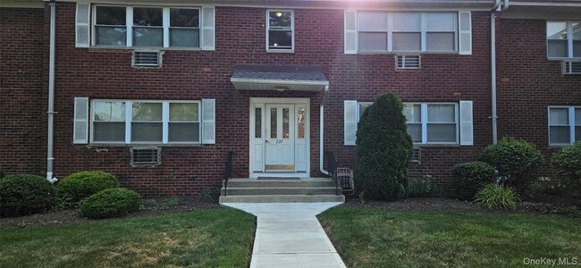 Photo - 237 N Middletown Rd Unit H