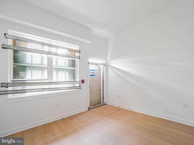 Photo - 2403 W Thompson St Unit 1