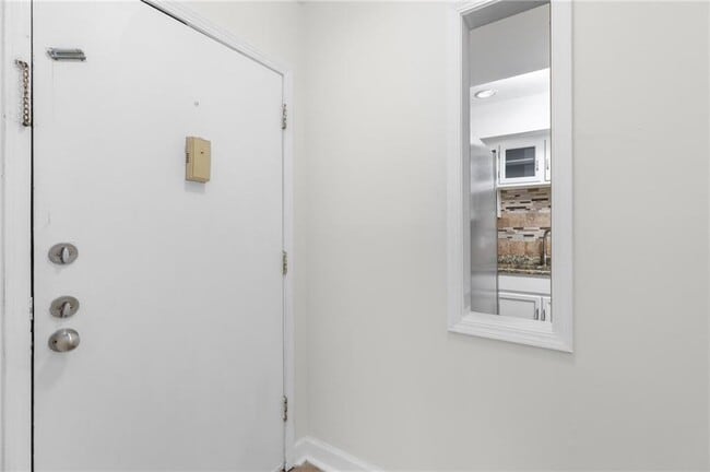 Photo - 6851 Roswell Rd Unidad L1