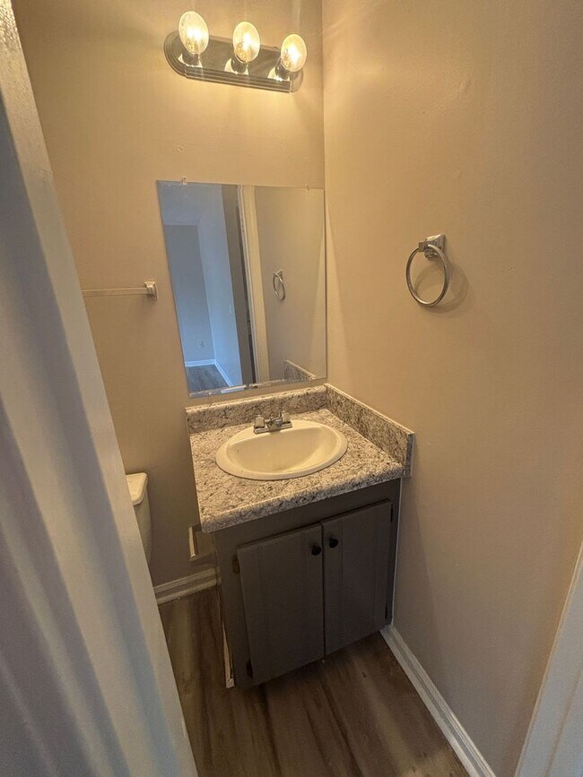 Photo - 116 Tabitha Ct Unit B