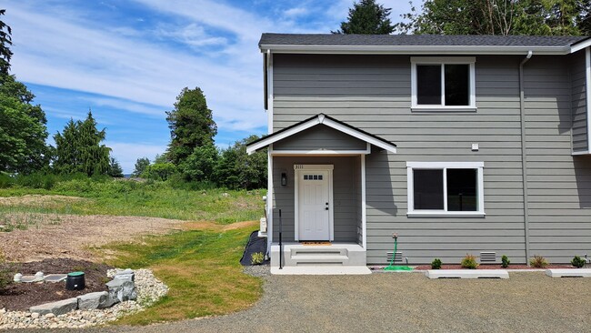 3111 E Camellia Way