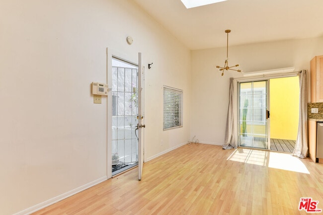 Photo - 420 Altair Pl