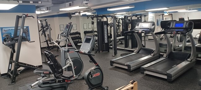 Photo - 2311 Pimmit Dr Unit 812E