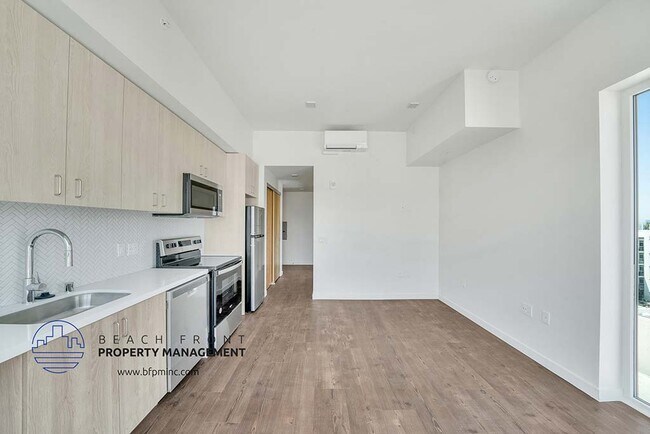 Photo - Premiere Hollywood