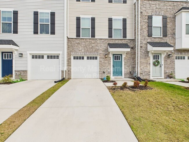 Building Photo - 118 Pocosin Path