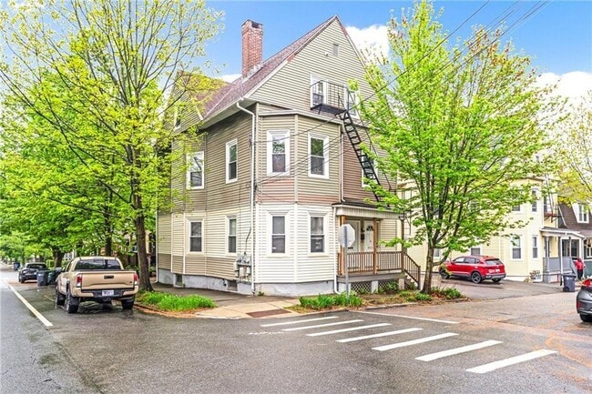 Photo - 2 Poplar St
