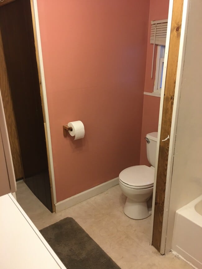 Photo - 35500 Holloway Rd