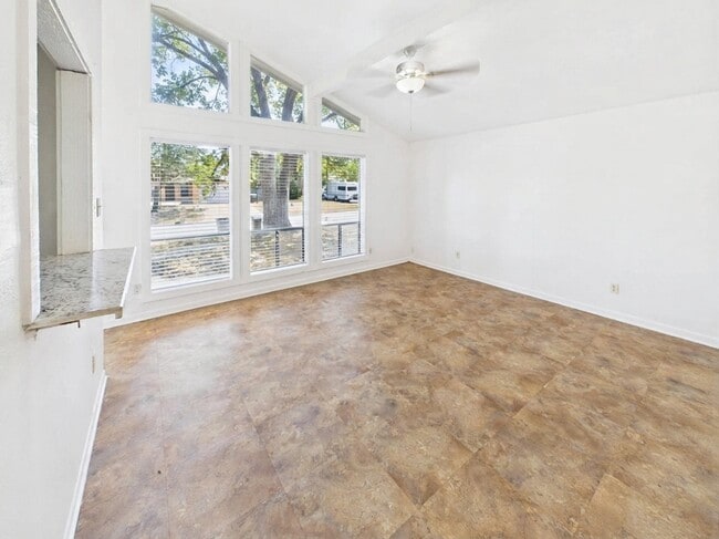 1013 San Benito Dr