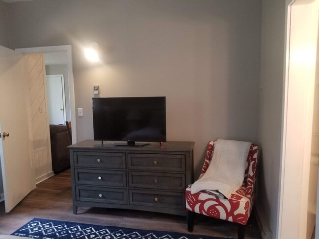 Photo - $1,800 - 2 Bed, 2 Bath Furnished SUMMER 6 month seasonal available 4/15