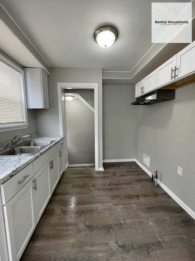 Photo - 3 Bedroom 1 Bath Bungalow Just $1300