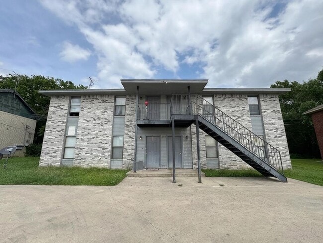 Photo - 1708 Benttree Dr Unit Apt 4