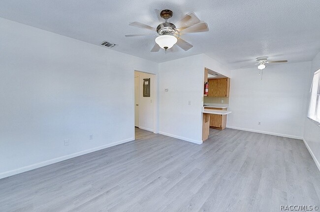 Photo - 512 Long Ave