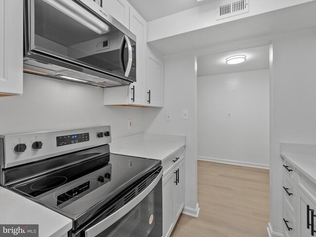 Photo - 708 S Arlington Mill Dr Unit 14104