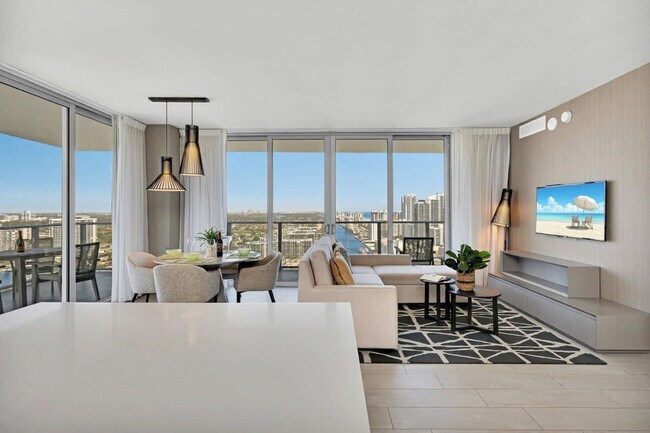 Photo - 4010 S Ocean Dr Unidad SI FL1-ID1227330P