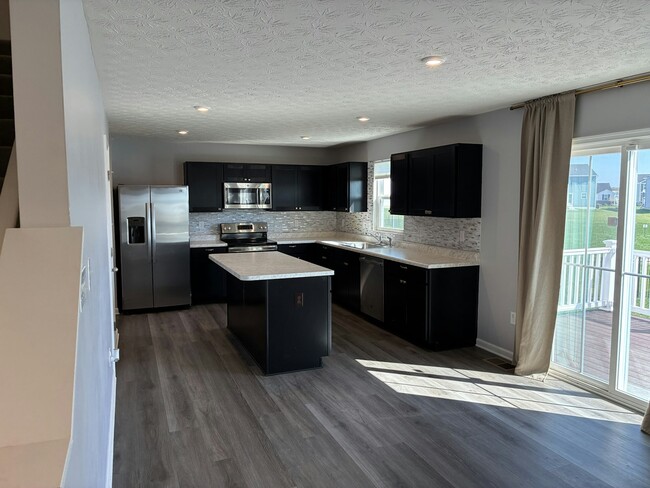 Photo - 1550 Knights Way
