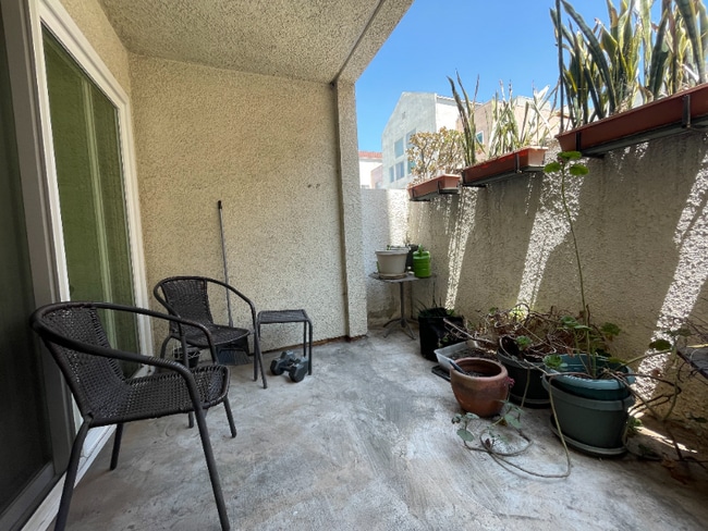 Photo - 1119 Albany St Unidad 127 Rental