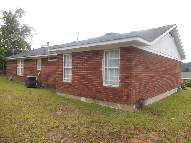 Photo - 3 Bedroom 2 Bath Near Fort Gordon in Hephzibah, GA