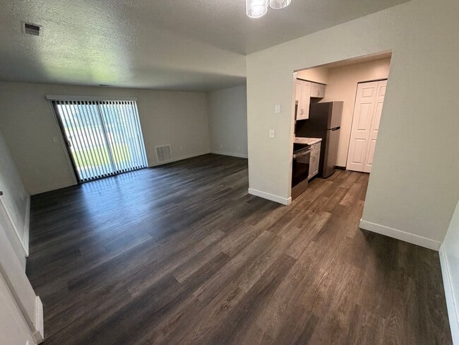 Photo - 305 W Locust St Unit 17