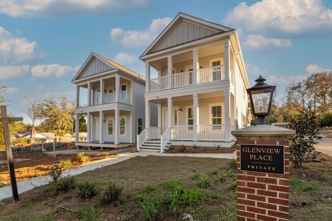 Photo - 415 Glenview Dr