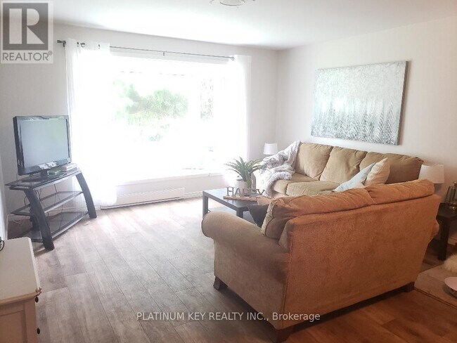 Photo - 5409 Oak Ave