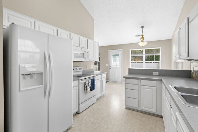 Photo - 4681 Southgate Pkwy