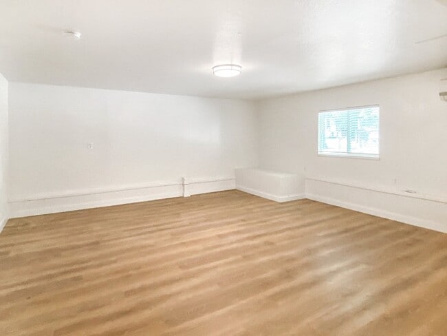 6126 Butterfly Ave Unit B