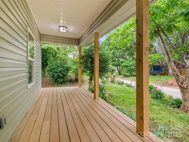 Photo - 123 Edwards Ave