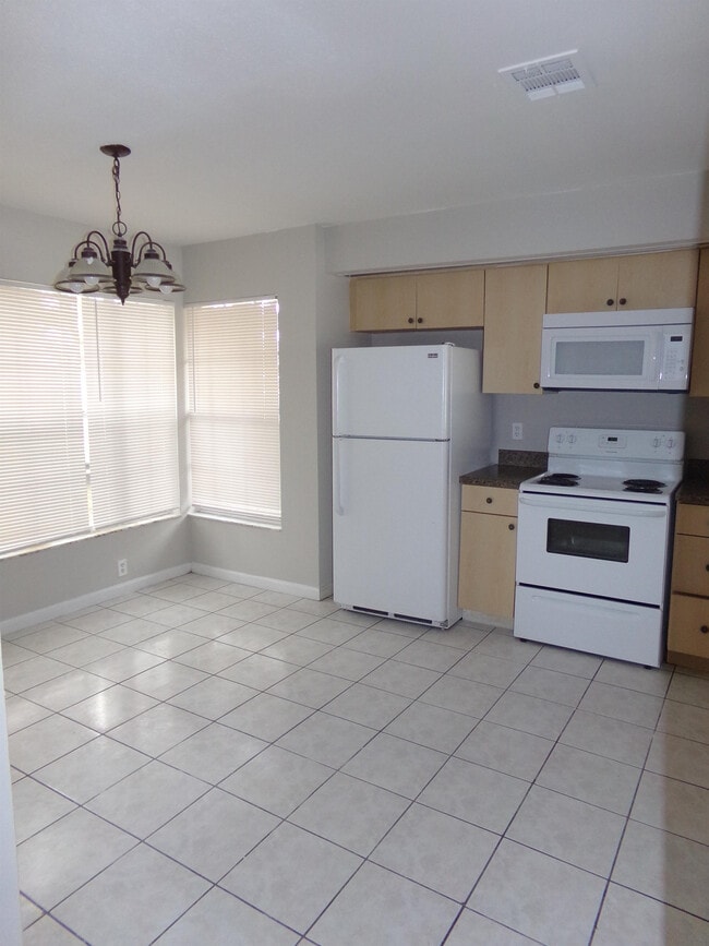 Photo - 111 Lochness Ln