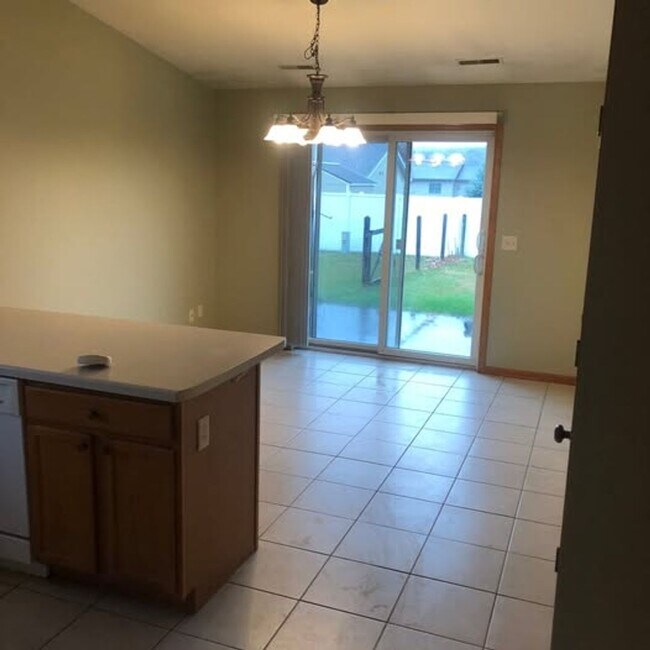 Photo - River Rd Unit 2062