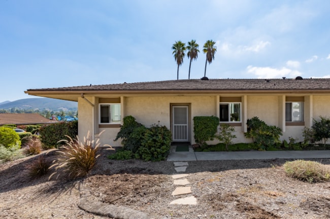 Photo - 1001 La Pluma Ct