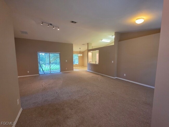 Photo - 3202 71st St W